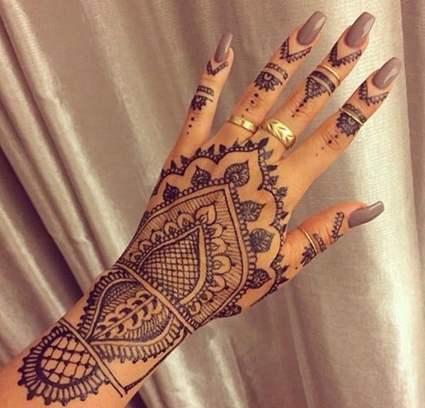 henna to your hair