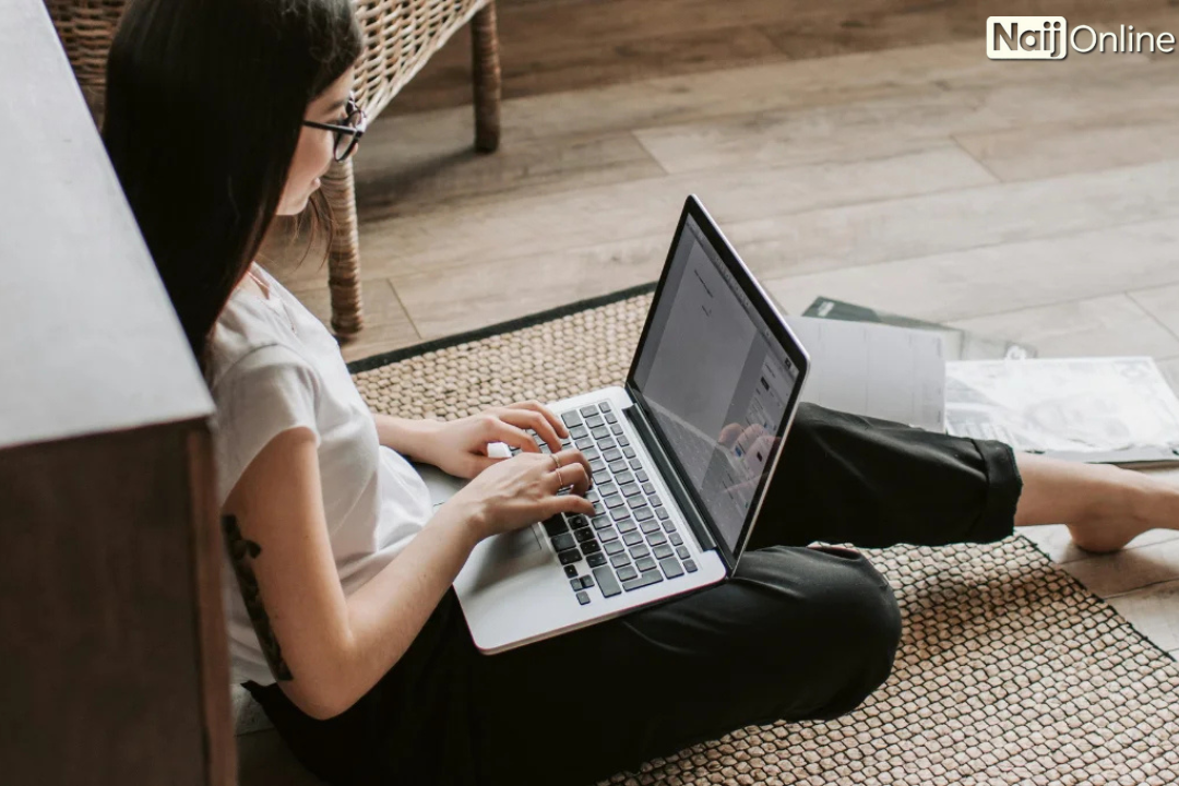 Remote Jobs That Pay Well Without a Degree